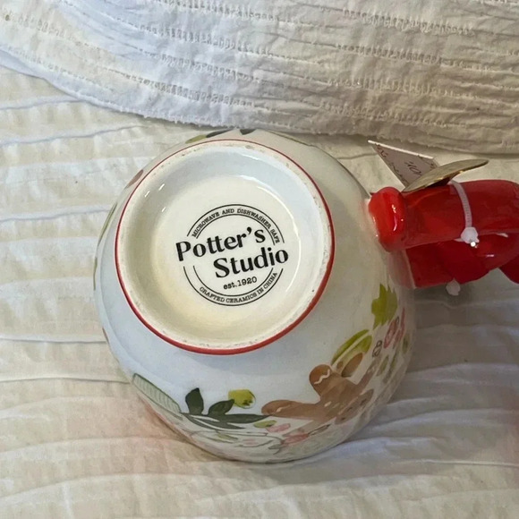 Potter’s Studio Festive Candy Cane and Holly Mug Set with Gold Spoons Holiday - Picture 6 of 6